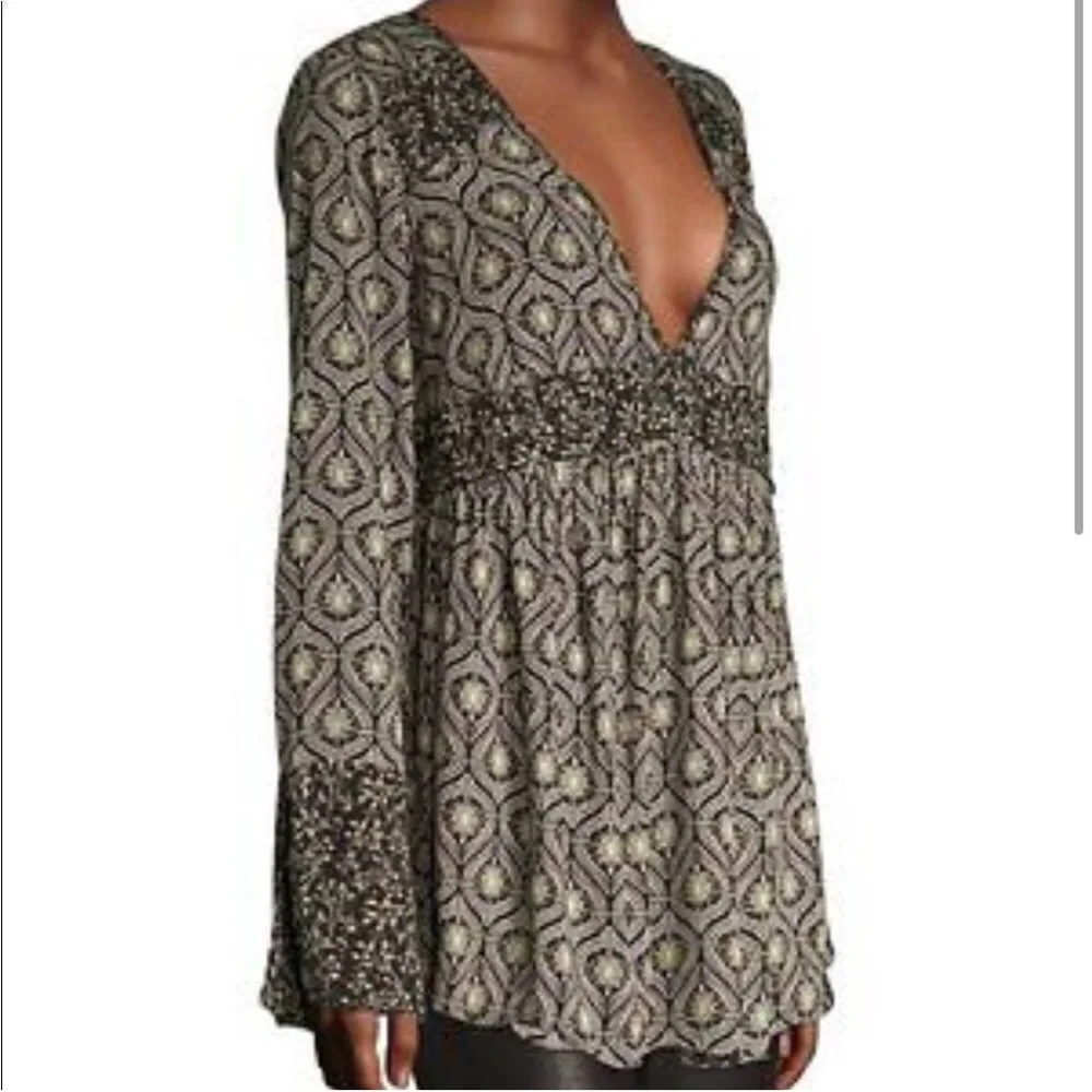 Free People Rolling Hills Bohemian Bell Sleeve Blouse Size Small - Picture 2 of 11